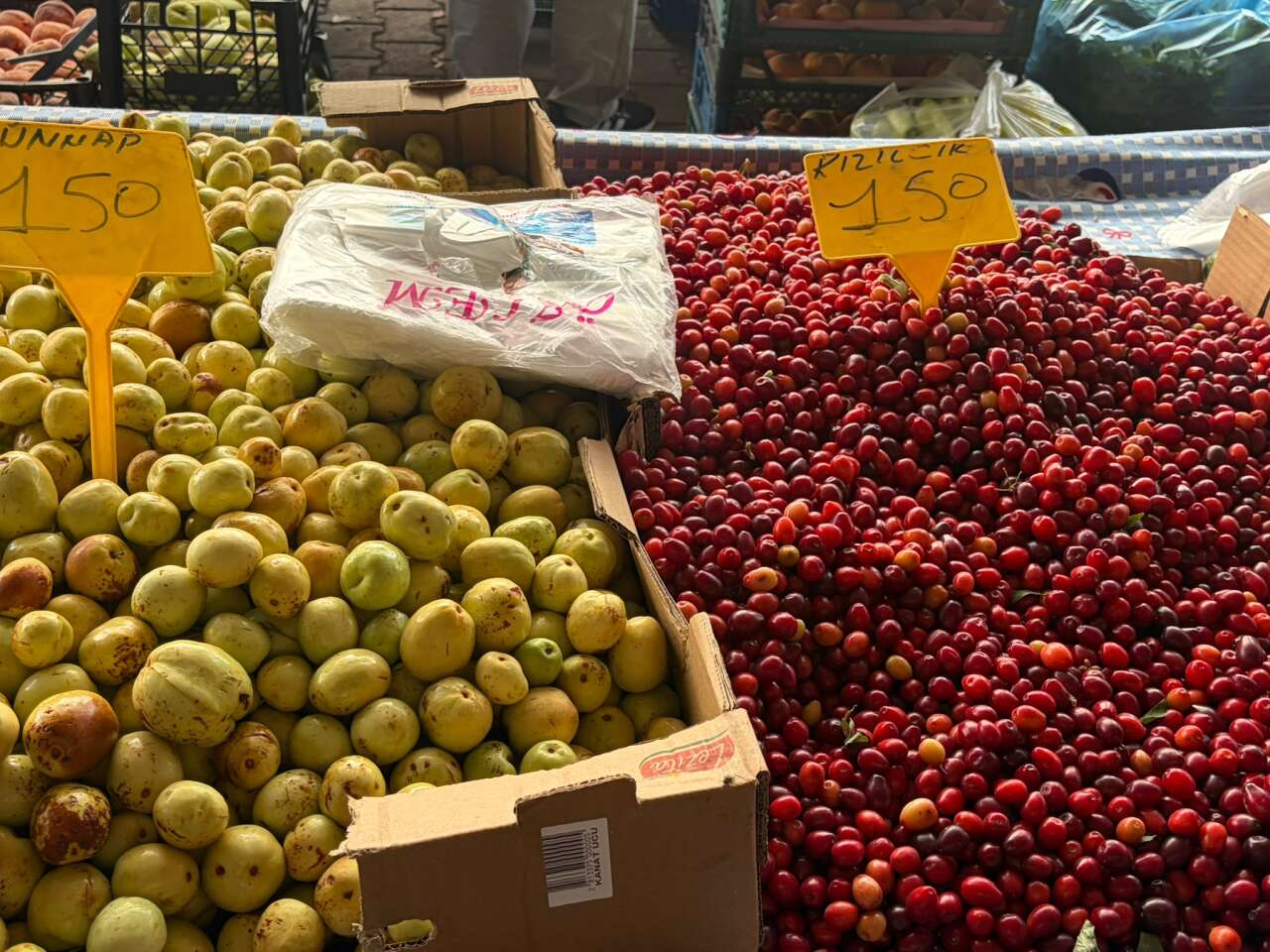 Menteşe Perşembe Pazarı’nda Bu Hafta Tezgâhlar Rengarenk 2